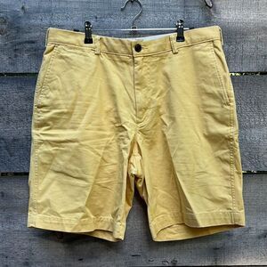 Lands' End Men's Yellow Traditional Fit Casual Stretch Chino Shorts Size 34